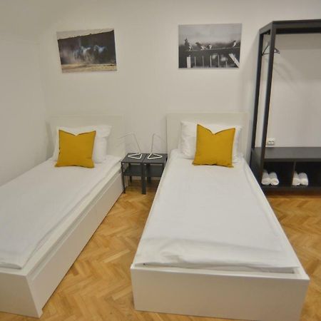 Apartman Lena Ðakovo Exterior foto
